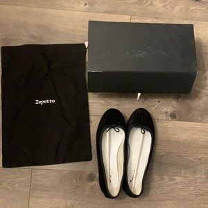 Reppeto black flats elegant